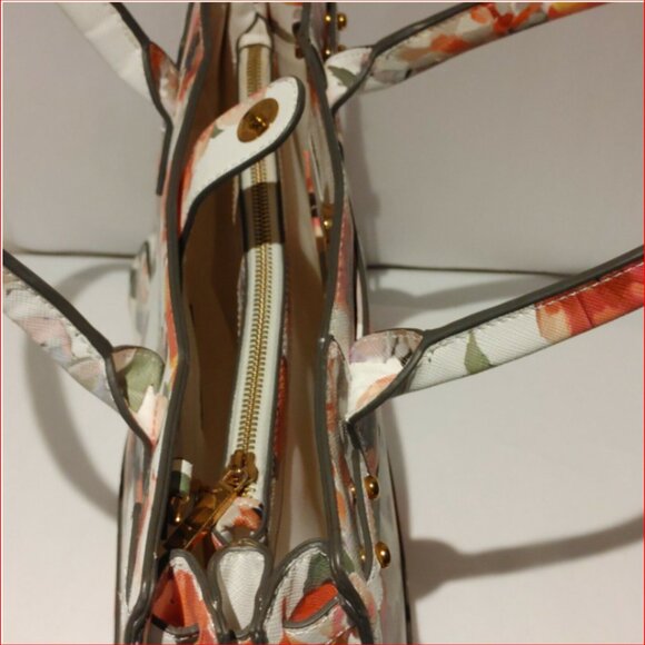 Love & Lore Crossbody Purse Large Handbag/Satchel Tote White with Roses - Picture 4 of 10